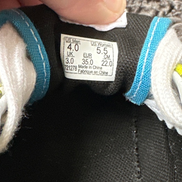 Vans X Toy Story Shoes Kids Size 4 Glow In The Dark Aliens Pixar Disney Collab - Picture 2 of 15